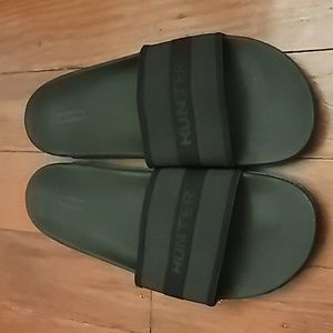 Hunter elastic slides